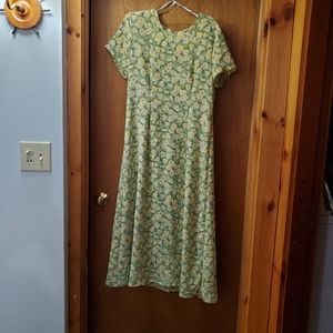 Miss Dorby Maxi Dress Size 14